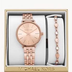 Michael Kors Women's Mini Pyper Rose Gold-Tone 32mm Watch and Bracelet Gift Set